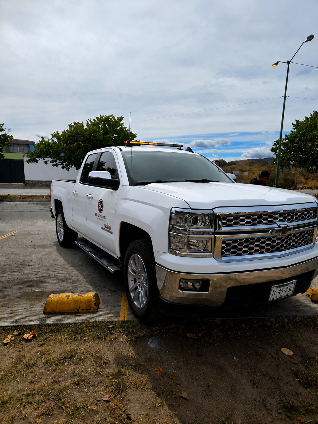 Camioneta de patrullaje Safety Corp